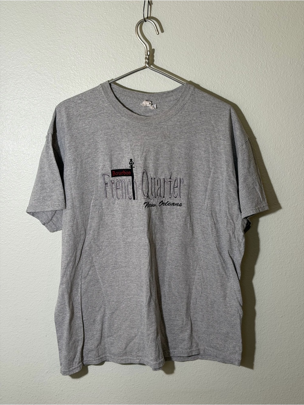 VTG French Quarter New Orleans Embroidered Tourist T Men’s Sz XL Souvenir Gildan